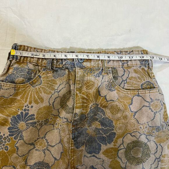 Pilcro x Anthropologie Lara Ultra High Waisted Floral frayed hem Shorts size XS - Picture 10 of 15